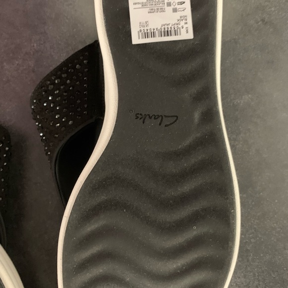 Clarks cloud  steppers.  Brand new never worn. - Picture 6 of 11